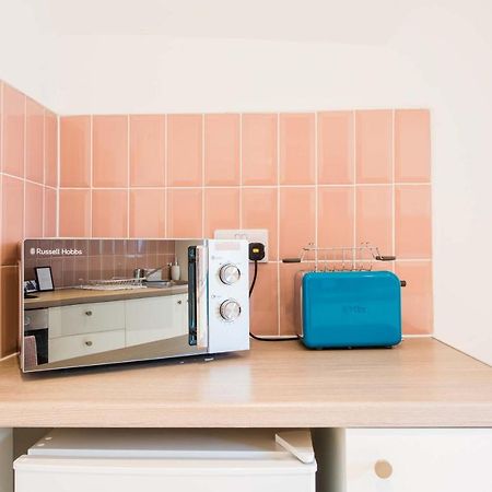 1 Bed Central Cardiff Apartment Buitenkant foto