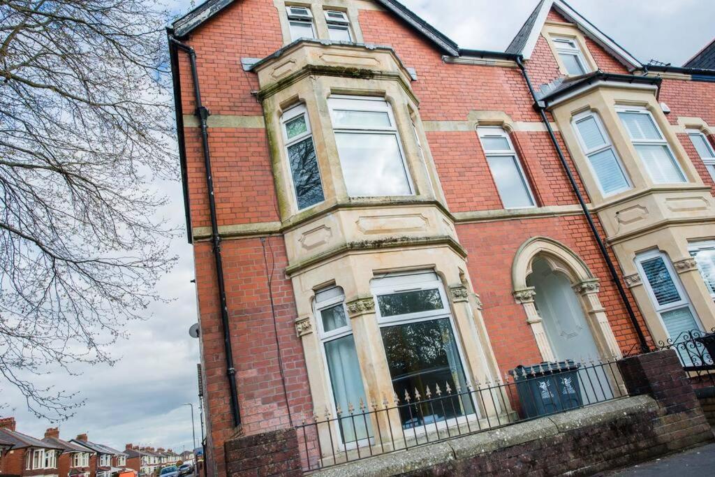 1 Bed Central Cardiff Apartment Buitenkant foto