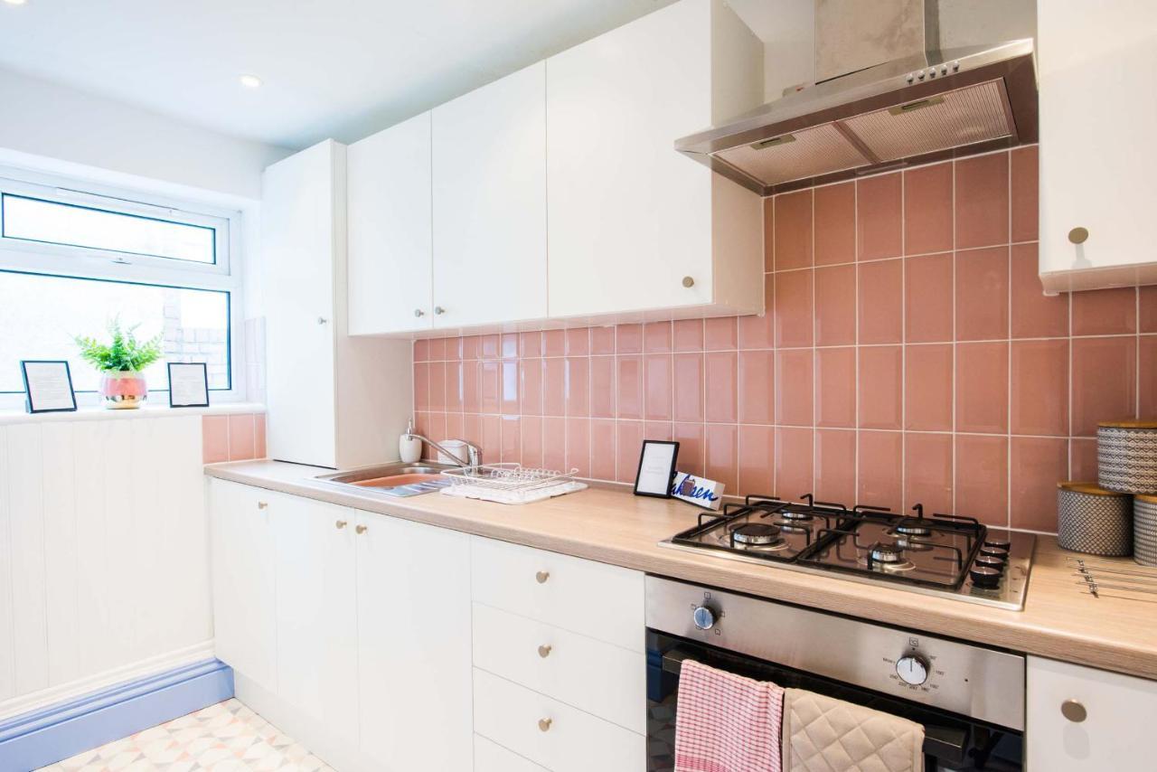 1 Bed Central Cardiff Apartment Buitenkant foto